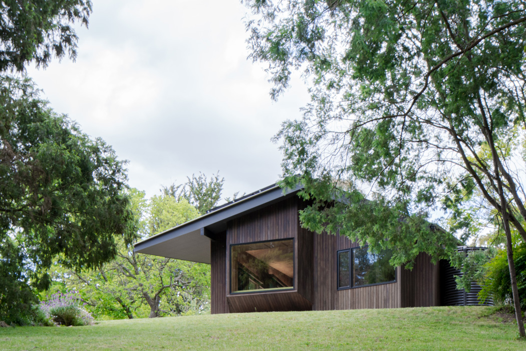 10_sustainable-home-renovation_shadow-cottage-mrtn-architects_the-design-emotive.jpg